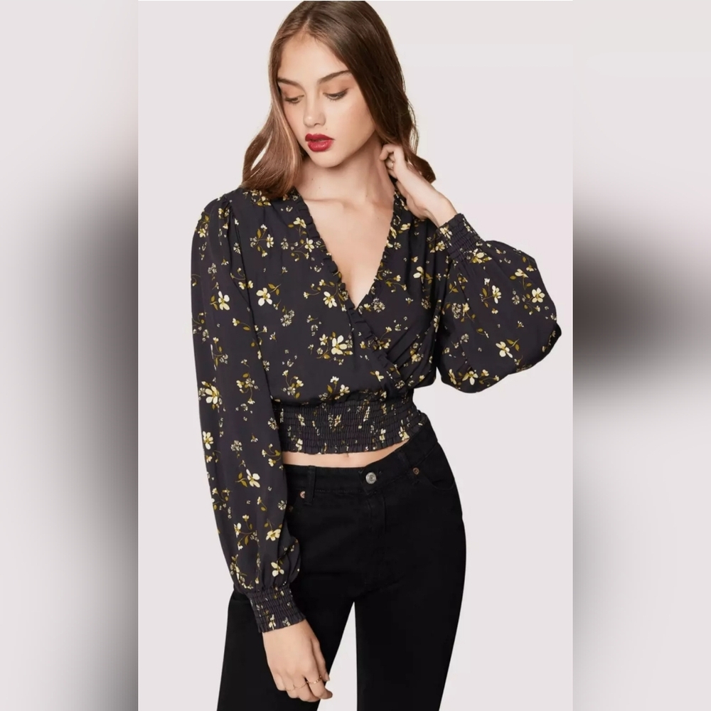 Lost + Wonder 3x black floral crop wrap top